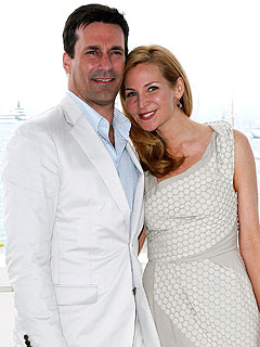 Couples Watch: Jon Hamm Picks Out Sunglasses for His Girlfriend | Jennifer Westfeldt, Jon Hamm