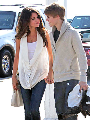 Celeb Sightings: Justin Bieber, Selena Gomez, Gerard Butler, Tyra Banks