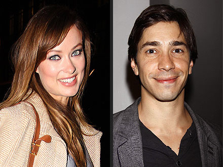 Olivia Wilde & Justin Long Grab Cocktails in N.Y.C.