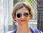 Renée Zellweger Drops Off Her Laundry in L.A. | Renee Zellweger