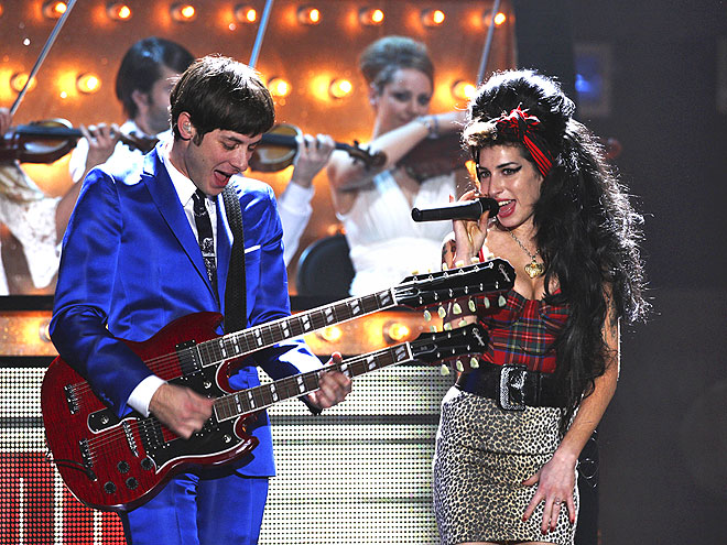 POWER COUPLE
photo | Amy Winehouse, Mark Ronson