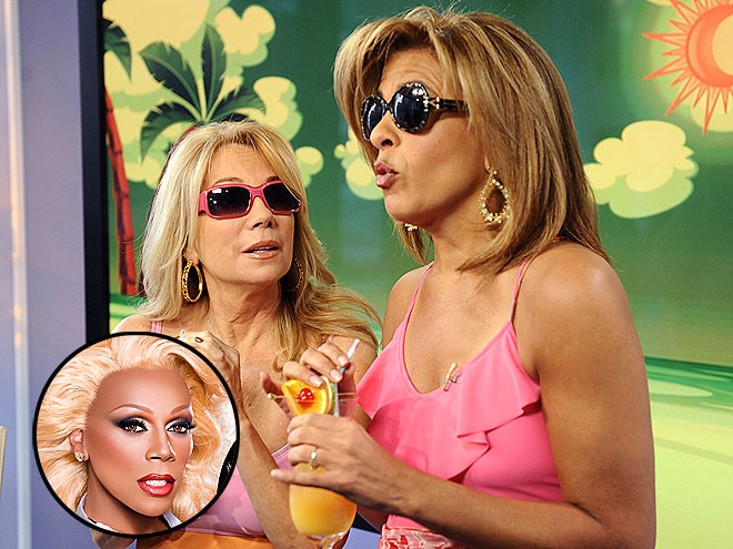 photo | Hoda Kotb, Kathie Lee Gifford