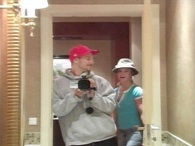 CAUGHT ON TAPE
photo | Britney Spears
