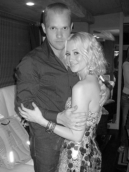 KELLIE ELOPES
photo | Kellie Pickler