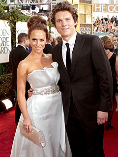 Jennifer Love Hewitt Splits from Boyfriend