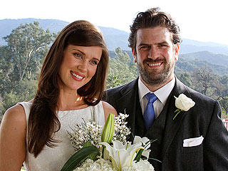 Chuck's Sarah Lancaster Is Married – and Pregnant