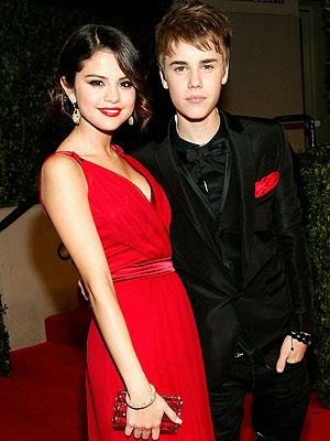 justin bieber and selena gomez red dress. Justin Bieber and Selena Gomez