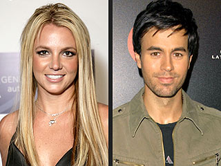 Britney Spears Announces Tour with Enrique Iglesias