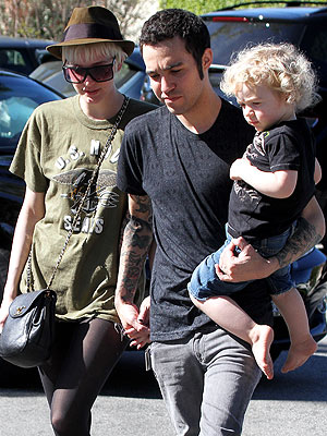 Ashlee & Pete's Happy Family Lunch in L.A.