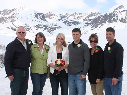 Sarah Palin's Son Track Gets Married!