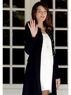 Carla Bruni-Sarkozy: No Baby Pictures in the Press!