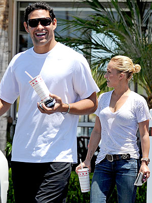 Hayden Panettiere Not Dating Mark Sanchez, Says Source