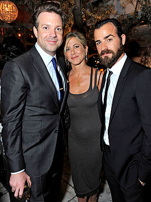 Jennifer Aniston Parties with New Man Justin Theroux