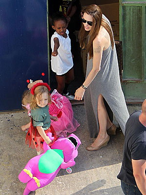 brad pitt and angelina jolie kids 2011. Angelina Jolie Takes the Kids