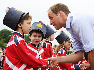 Kate Greets Children, Talks Hopes of Having Her Own| Royal Wedding, The British Royals, The Royals, Kate Middleton, Prince William