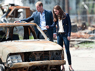 PHOTO: William and Kate Tour Fire-Ravaged Canadian Town | Kate Middleton, Prince William