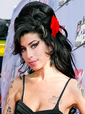 Grammy Winner Amy Winehouse Dies | Amy Winehouse