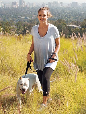 Bowie Helps Jessica Alba Get Ready for Baby| Stars and Pets, Dogs, Jessica Alba
