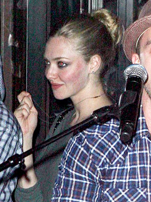 Justin Timberlake's Surprise Free Show in N.Y.C. Draws Stars| Amanda Seyfried, Justin Timberlake, Kim Kardashian