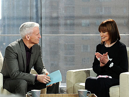 Anderson Cooper Still Haunted by Older Brother's Suicide| Suicide and Attempts, Anderson Cooper, Gloria Vanderbilt, Howard Stern
