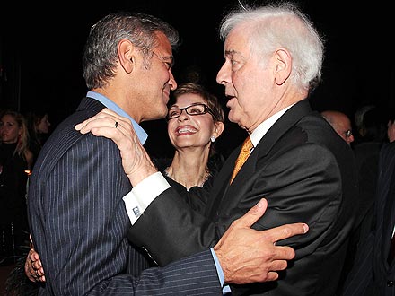 George+clooney+girlfriend+signature+kick