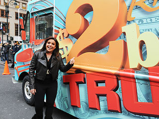 Watching Thanksgiving Day Football? Try Rachael Ray's Chili