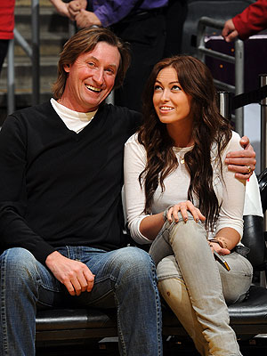 Wayne Gretzky's Daughter Closes Racy Twitter Account