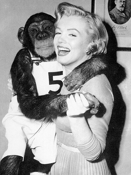 GETTING CHEEKY photo | Marilyn Monroe
