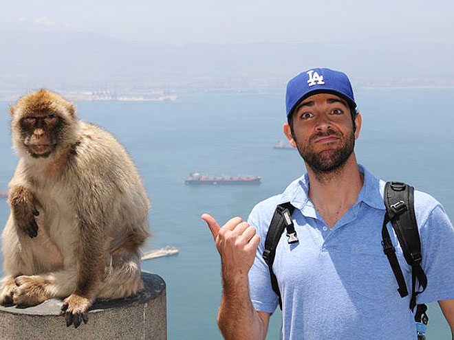 ZACHARY LEVI photo | Zachary Levi