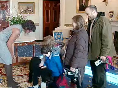 Michelle Obama and Bo Surprise White House Visitors!