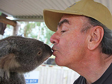 Neil Diamond Gets 'Koala Kisses' Down Under