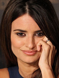 The Water Bowl: Penelope Cruz Was Once a Lonely Cat Lady