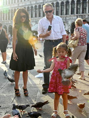 Spotted: Salma Hayek & Valentina Play with Pigeons in Venice| Stars and Pets, Salma Hayek