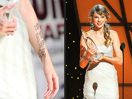 Taylor Swift Shows Off Her Thank You's – and Her Cat| Taylor Swift