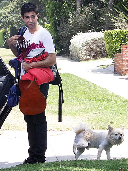 ADRIAN GRENIER photo | Adrian Grenier