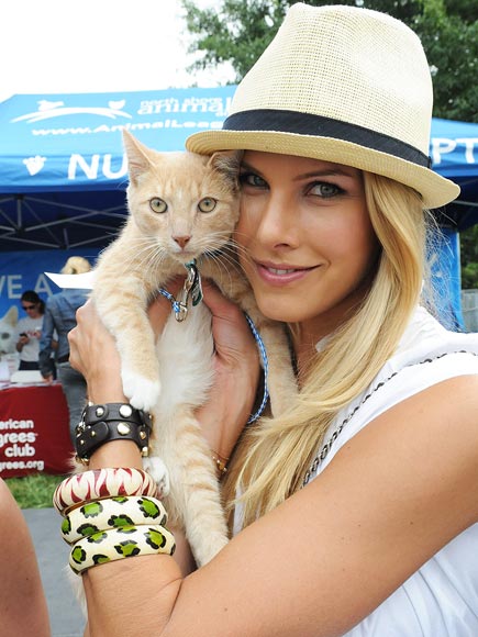 Hilary Duff, Ryan Reynolds with...