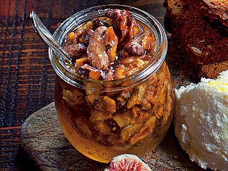Tyler Florence's Tips for a Holiday Wine & Cheese Party| Tyler Florence