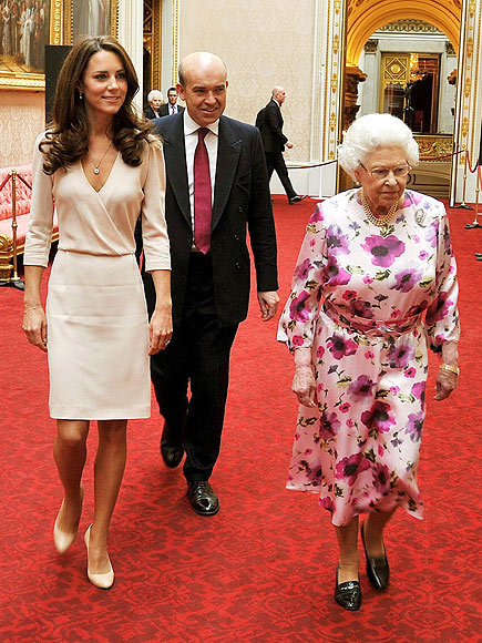BONDING WITH THE IN-LAWS
photo | Kate Middleton, Queen Elizabeth II
