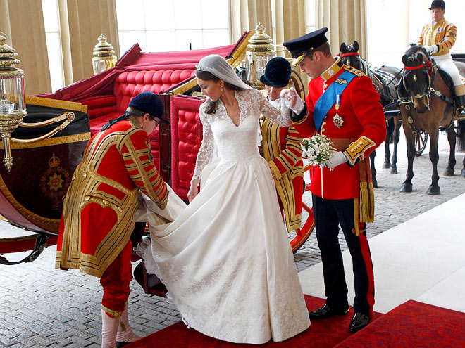 HELPING HAND   photo | Royal Wedding, Kate Middleton, Prince William