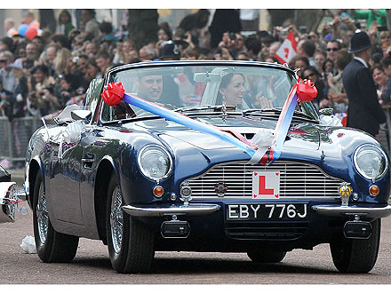 Prince William Drives His Bride Out of Buckingham Palace | Royal Wedding, Kate Middleton, Prince William