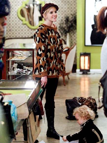 CAPPED OFF
 photo | Ashlee Simpson