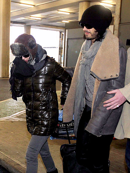 LANDING GEAR photo | Katy Perry, Russell Brand