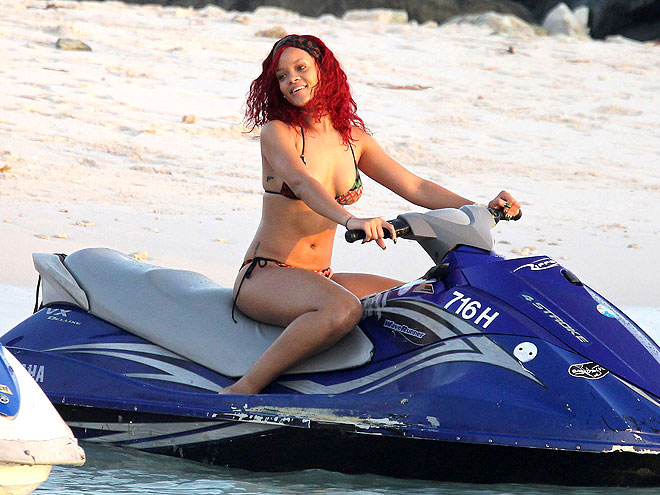 MAKING WAVES photo | Rihanna