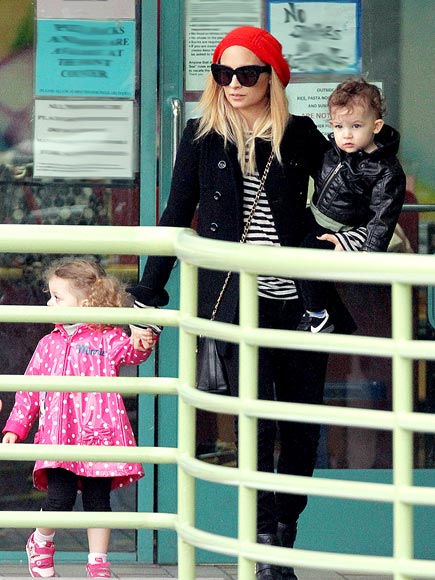 TWO FOR ONE
photo | Nicole Richie