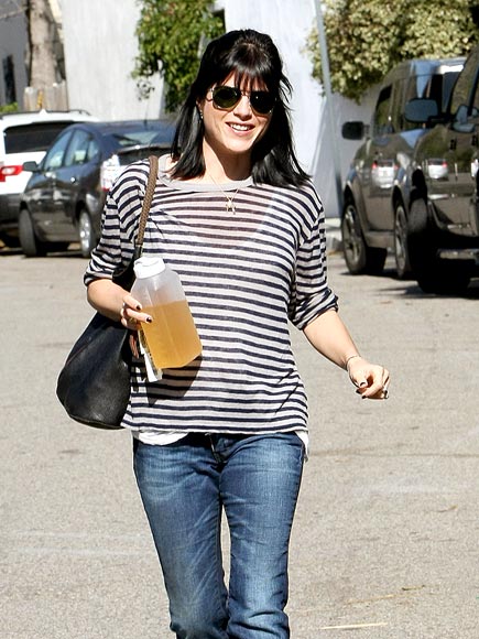 BETWEEN THE LINES photo | Selma Blair
