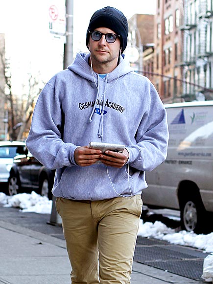 WARM-UP GEAR
 photo | Bradley Cooper