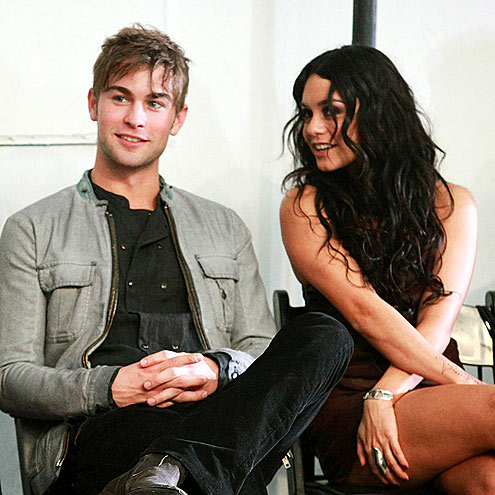 FASHION FRIENDS photo | Chace Crawford, Vanessa Hudgens