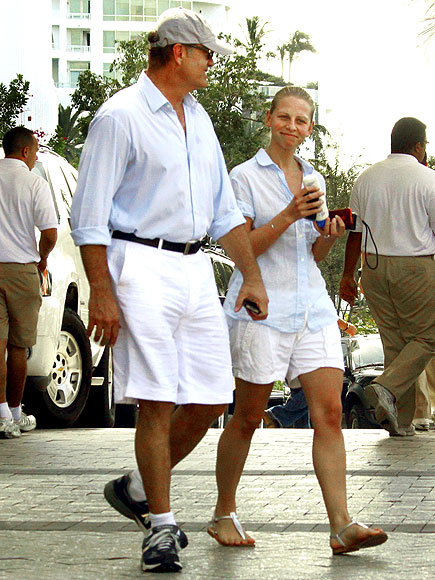 LOVE MATCH
 photo | Kelsey Grammer