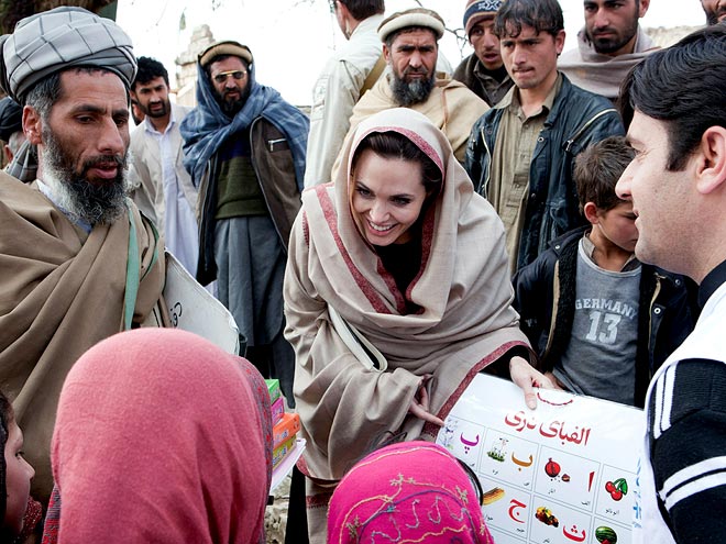 FRIENDLY FACE photo | Angelina Jolie