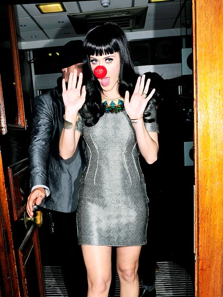WHO NOSE? photo | Katy Perry